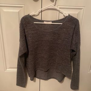 Abercrombie&fitch grey medium long sleeve slightly cropped, flow shirt!